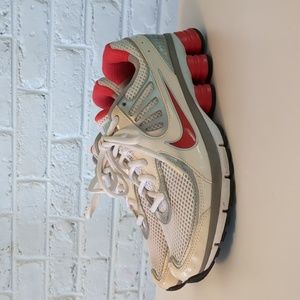 Nike Shox 396658-101Red & White Running Shoes